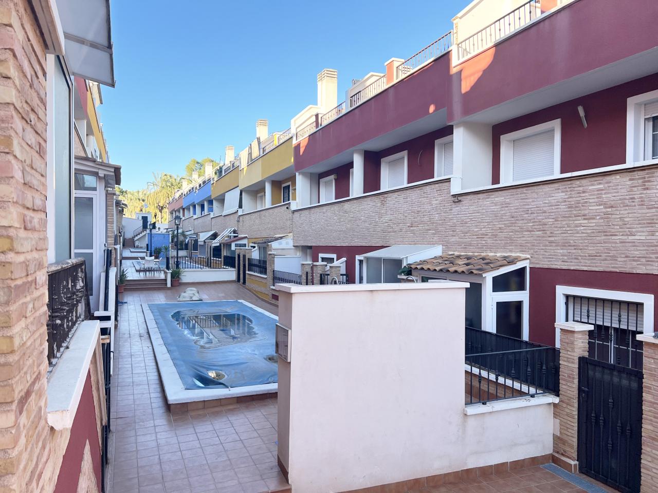  VIVENDA UNIFAMILIAR ADOSADA TIPO TRIPEX